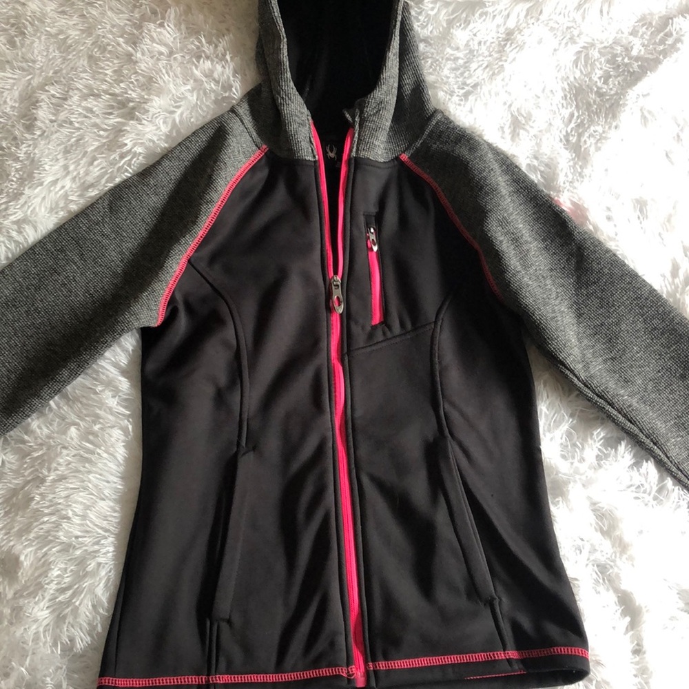 Woman’s size S Spyder jacket. Medium weight.